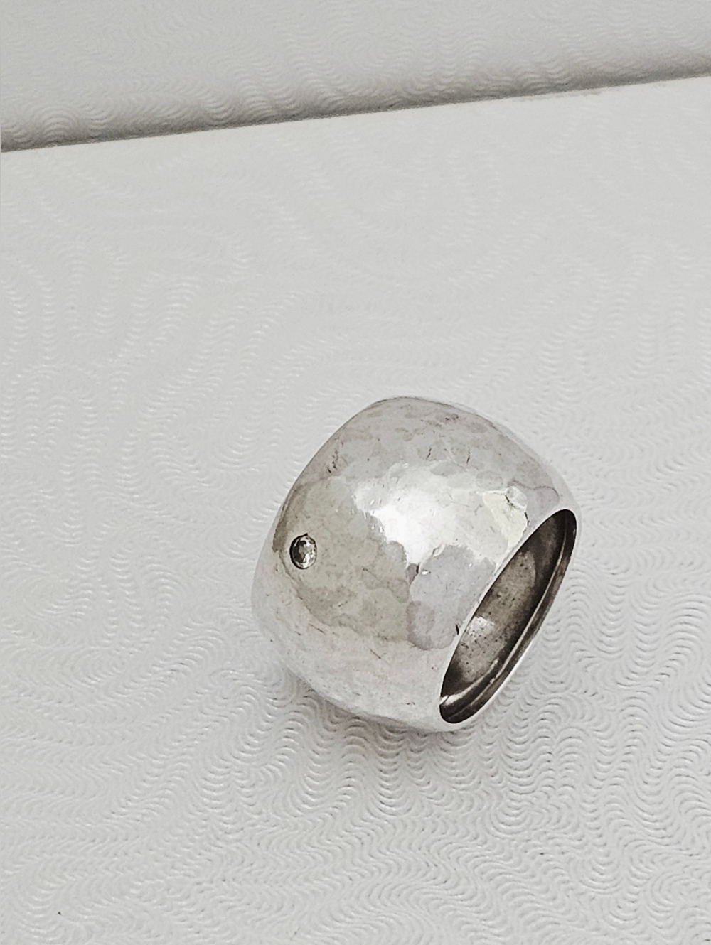 Silpada Sterling Silver CZ 'Bright Spot' Wide Band Cigar Ring Size 7.5 R2934 - Picture 8 of 14